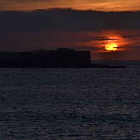 Esencia De Cadiz Entre La Vina Y El Mercado Kültér fotó